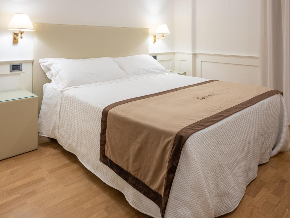 Mirabella Hotel Mirabella Eclano Екстер'єр фото