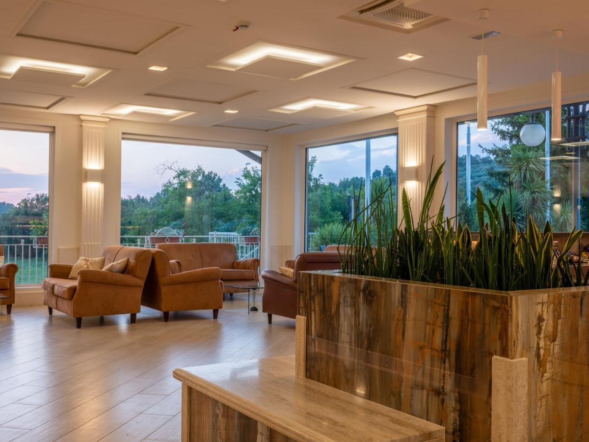 Mirabella Hotel Mirabella Eclano Екстер'єр фото