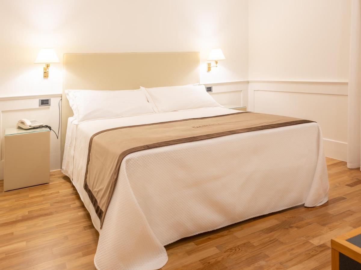 Mirabella Hotel Mirabella Eclano Екстер'єр фото